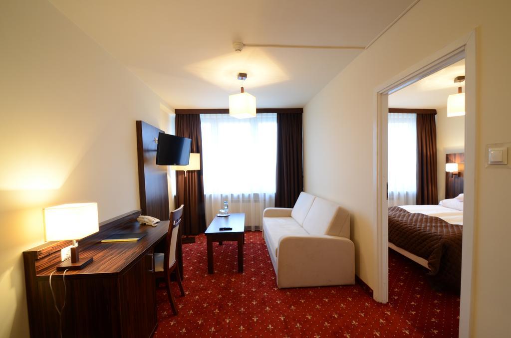 Hotel Pzmot Lublin Værelse billede