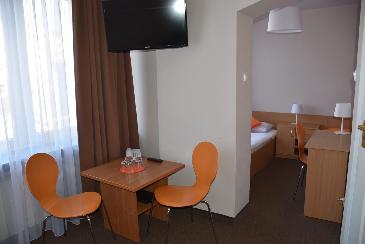 Hotel Pzmot Lublin Eksteriør billede